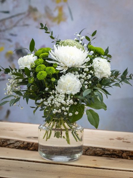 Valko-vihreä kimppu